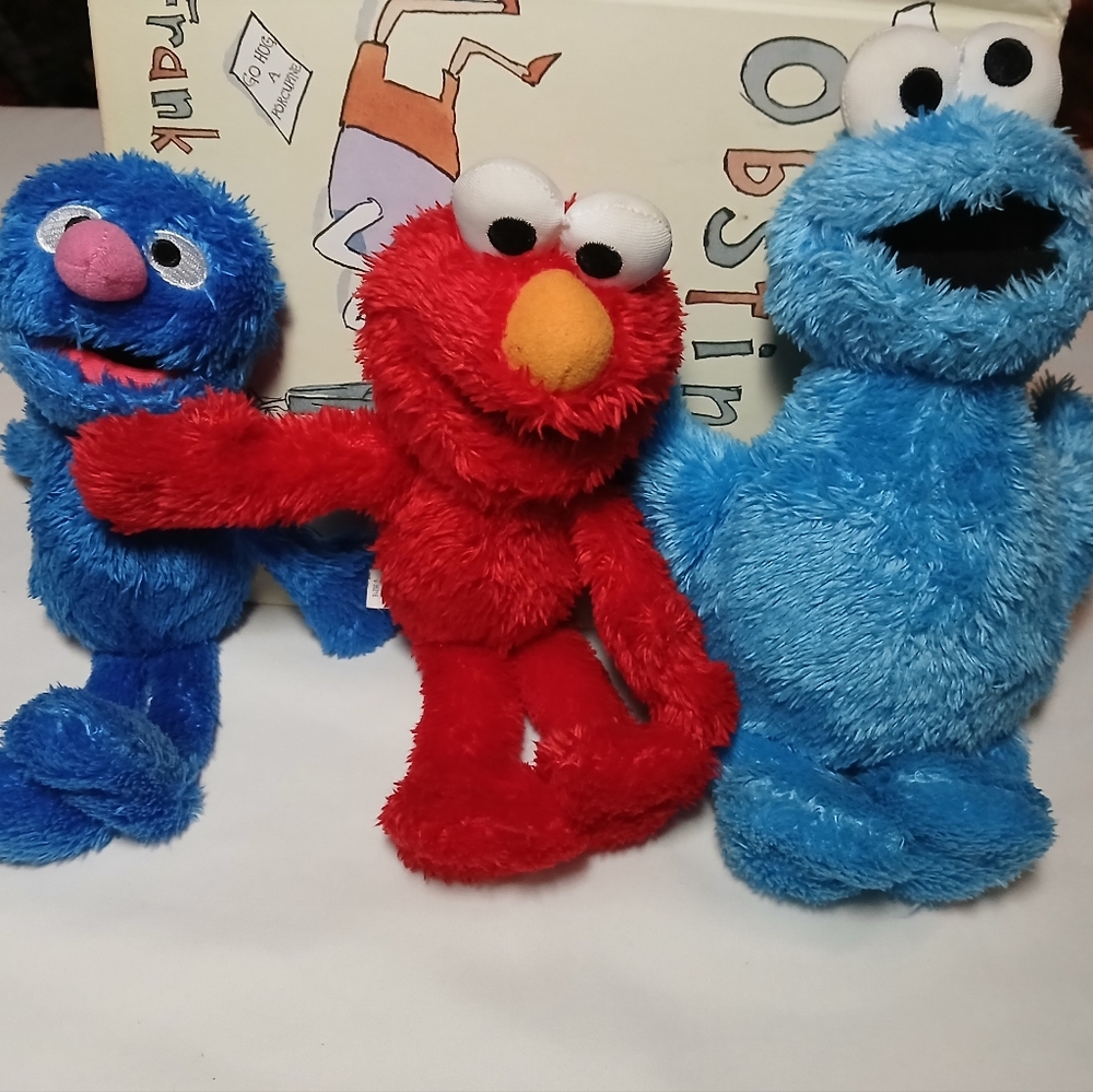 Hasbro Sesame Street Plush Stuffie Bundle – Elmo, Cookie Monster & Grover